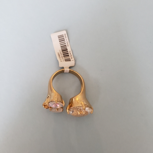 🔥BNWT Banana republic luxury ring - Picture 3 of 4